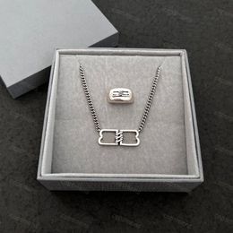 Mens Pendant Necklace B Fashion Women Necklaces Rings Designer Retro Chain Ring Men vintage Metal Jewelry Silver Birthday Party Jewlelry CYD24040101-6