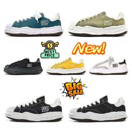 2024 Designer New Lace Up fashion Casual Shoes Outdoor men's and women casual comfort sneakers black and yelly Wear-resistant sports shoes box size 36-45