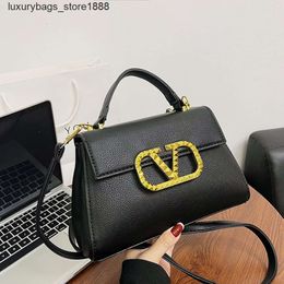 Shoulder Bag Designer 5A Classic Trend Brand Spring New One Womens Bag Fashion Simple Crossbody Colour Letter Handbag Small Square Bags