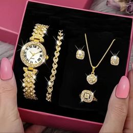 Wristwatches The Diamond Luxury Bracelet Watch Set For Ladies Quartz Is A Beautiful Five-piece