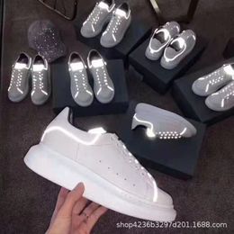 Sapatos femininos super casuais projetados pelo designer de Men Fashion Platform Sports Shoes com líder de tendência da primavera e outono