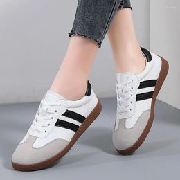 Casual Shoes Flat Luxury Women 2024 Autumn Classic Ladies Sneakers Leather Retro Low Cut Lace -up Round Toe Grey White