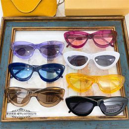 New luxury designer Luo Yijia sunglasses female trendy INS online celebrity same personalized cat eye Sunglasses male lw40096