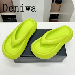 Slippers Summer Women Candy Colours Rubber Flip Flops Runway Designer Pinch Toe Ladies Thick Sole Outwear Height Increasing Beach