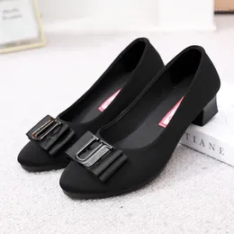 Casual Shoes Cloth For Women's With Fashion Joker Soft Bottom Comfortable Dancing Mother Non-slip