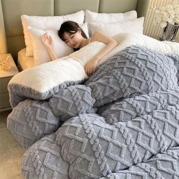 Blankets Winter Quilt Blanket Double Sided Velvet Lamb Cashmere Bed Warmth Quilts Full Size Duvet Thicken Comforter