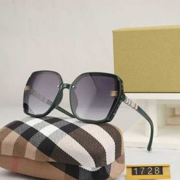 High quality fashionable luxury designer sunglasses New Bajia Fashion Letter Border Gradient Frame Sunglasses 8271