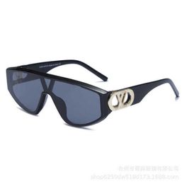High quality fashionable sunglasses 10% OFF Luxury Designer New Men's and Women's Sunglasses 20% Off Box modern one-piece Tan GRADIENT versatile fashion personalized