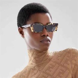 2024 New High Quality New luxury designer new F home net red same fashion FF40017 personality chain small box sunglasses