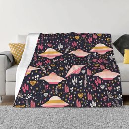 Blankets Alien And UFO Pattern Blanket Flannel Spring Autumn Pink Warm Throws For Winter Bedding