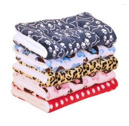 Dog Apparel Pet Mat Lamb Velvet Coral Fleece Thickened Easy Clean 40x60cm Random Delivery Cannot Choose Colour