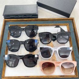 2024 Designer fashion New luxury designer box female ins red star letter lenses sunglasses ch71465