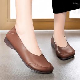 Casual Shoes Women Soft Bottom Flat Vintage Leather Spring Autumn Comfortable Shallow Mouth Walking 2024 Slip On Loafes