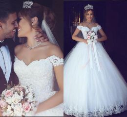 Dresses Elegant Off the Shoulder Ball Gown Wedding Dresses Lace Appliqued Capped Sleeves Floor Length Custom Made Garden Wedding Bridal Go