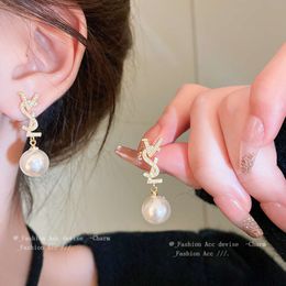 Real Gold Electroplated Sier Needle Zircon Pearl Women's French Fashion, Light Earrings, Elegant and High-end Earrings