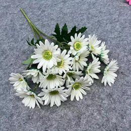 Decorative Flowers 15head 40cmArtificial White Daisy Flower Bouquet DIY Vase Home Garden Living Room Decoration Wedding Party Silk Fake