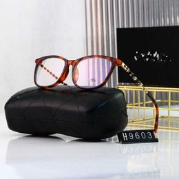 2024 Top designers Men's Luxury Designer Women's Sunglasses chain square light small incense street photo
