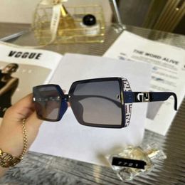 2024 New High Quality Men's Luxury Designer Women's Sunglasses box type polarized definition women anti-ultraviolet