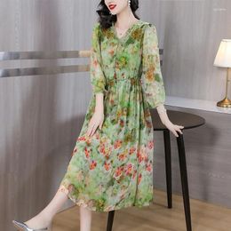 Casual Dresses 2024 Fashionable Women's Green Fragmented Silk Dress Large Loose Tight Beach Long Elegant Party Vestidos