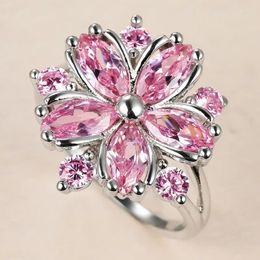 Cluster Rings Exquisite Shiny Flower Shaped Crystal Ring With Dazzling Cubic Zircon Rhinestone For Women Party Wedding Jewellery