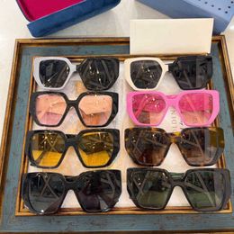 2024 New High Quality Men's Luxury Designer Women's Sunglasses family's ins fashion versatile polygon plate net red same