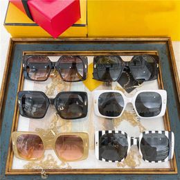 High quality fashionable New luxury designer F family's new personality box star fashion sunglasses FE40036U