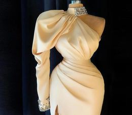 Beige Elegant Sheath Cocktail Dresses Long Sleeves Pleats One Shoulder Beaded High Jewel Neck Mini Short Prom Party Wear Evening D1455627