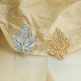 Brooches 1PC Vintage Metal Brooch Elegance Plant Badge Pin For Women Temperament Weddings Accessories Fashion