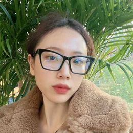 2024 Top designers New luxury designer sunglasses models of home anti blue light glasses a plain face and black frame can paired with myopia BB02100 for women