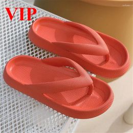 Slippers VIP Soft Sole Platform Flip Flops Women Clip Toe Eva Non-Slip Cloud Woman 2024 Summer Thick Bottom Bathroom Slides