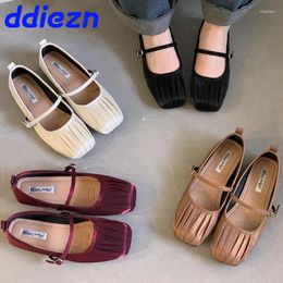 Casual Shoes 2024 Fashion Silk Flats Footwear Mary Janes Women Lolita Dress Shallow Female Soft Pleated Ladies With