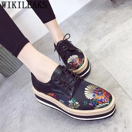 Casual Shoes High Quality Embroidered Flowers Platform Women Flats Zapatillas Mujer Ladies Sapato Feminino