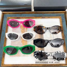 luxury designer sunglasses B Family's New Plate Oval Frame Men's and Women's Fashion INS.com Red Star Same Style Sunglasses BB0251
