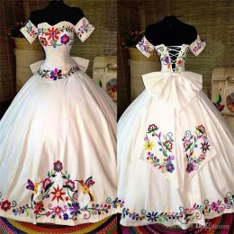 Dresses Vintage Mexican Colorful Wedding Dress 2024 Embroidered Elegant Short Sleeves Satin Corset Country Bridal Dress Ball Gown Tradiati