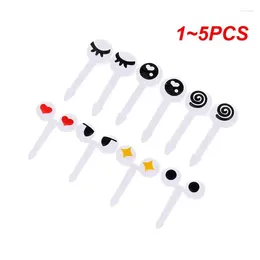 Forks 1-5PCS Lovely Eye Pattern Reusable Fruit Plastic Portable Safety Non-toxic Fork Children Snack Cake Dessert