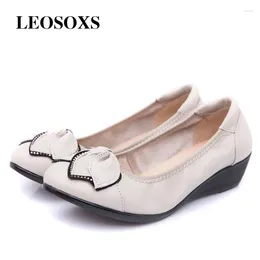 Casual Shoes LEOSOXS Plus Size(34-43)Loafers Comfortable Women Genuine Leather Flat Woman Work Flats 6 Colours
