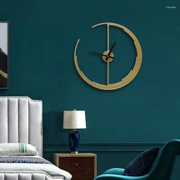 Wall Clocks Wrought Iron Personality Clock Living Room Fashion Simple Decoration Home Eectronic Quartz Golden Moon Shape