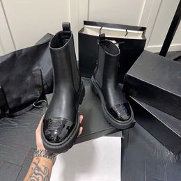 Deri Chanelea Botlar Platform Slip-On Yuvarlak Düz Giden Tıknaz Yarım Boot Luxury Tasarımcı Kadınlar İçin Yüksek Üst Ayakkabılar Kalın Topuklu Şövalye Botları 35-41