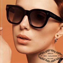 2024 Top designers New luxury designer new sunglasses women ins same fashion street shot plate box Sunglasses trendy men Style 1