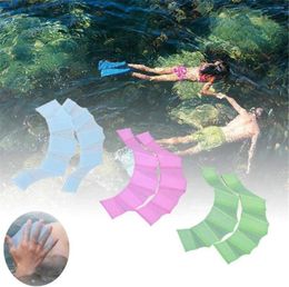 Window Stickers 2Pcs Swim Swimming Soft Silicone Gear Paddle Fins Fingers Hand Palm Webbed Flippers Training Gloves Water Resistance