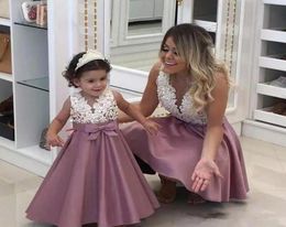 New Princess Cheap Lovely Cute Flower Girl Dresses Satin Mother and Daughter Toddler Long Pretty Kids First Holy Communion Dress 18309969