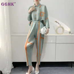 Women's Two Piece Pants GGHK Miyake Pleated Digital Print Single-Breasted Top Comfortable Casual Wide-Leg Two-Piece Early Fall Set