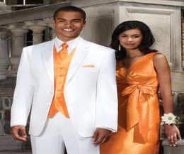 New Design White Groom Tuxedos Groomsmen Men Blazer Wedding Suits man Suits JacketPantsVestTie 572734054