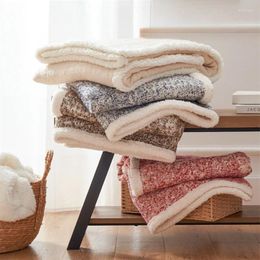 Blankets Modern Simple Lamb Fleece Blanket Autumn And Winter Warm Thickened Sofa Shawl Soft Double-sided Home Nap Cover