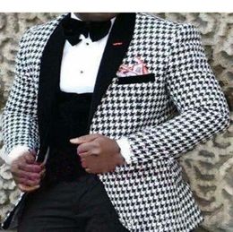 Houndstooth Groom Outfit Tuxedos Peak Lapel Men Wedding Tuxedo Fashion Men Jacket Blazer Young Prom Dinner Party SuitJacketPants8344330