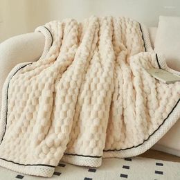 Blankets Coral Velvet Blanket Sofa Air Conditioning Winter Warm Sleeping Soft Comfortable Flannel Fleece