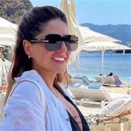 2024 New High Quality New luxury designer F family frameless fashionable large frame female internet celebrity ins the same one-piece lens sunglasses FE40067