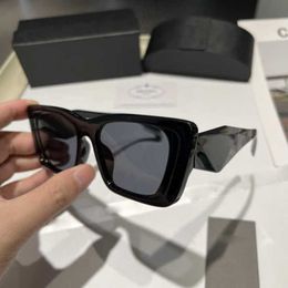 2024 Top designers 10% OFF Luxury Designer New Men's and Women's Sunglasses 20% Off Box Large Frame Face Covering Fashion Cat Eyes Ultra Light Glasses Show Style Women