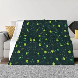 Blankets Alien And UFO Pattern Blanket Flannel Spring Autumn Green Warm Throws For Winter Bedding