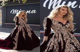 Burgundy 2020 Dubai Arabic Ball Gown Evening Dresses Lace Appliqued Celebrity V Neck Long Sleeve Evening Gowns Formal Pageant Dres5031994